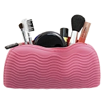 Outils et étuis cosmétiques